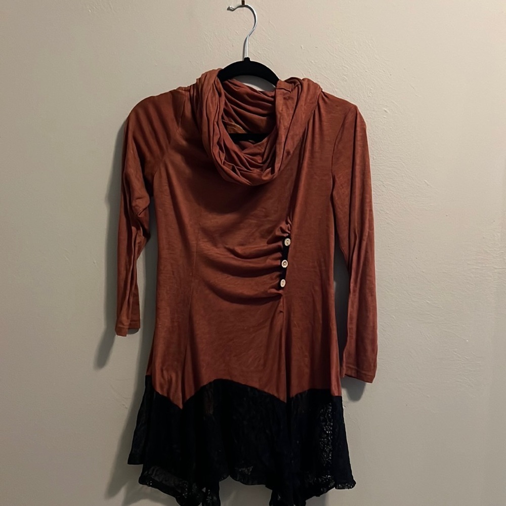 Burnt orange Scoop neck shirt